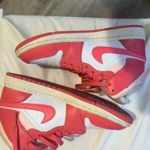 Nike Women's Pink and White Sneakers